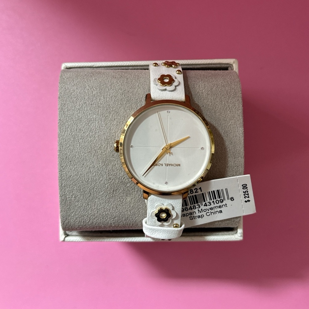 Cute Michael Kors watch
